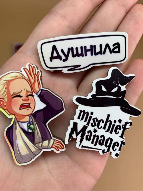 Оптовая покупка деревянных значков ассорти - уценка за 50 шт.
