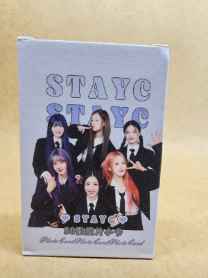 Голографические коллекционные карты Stayc