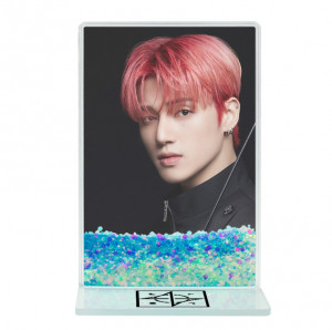 Переливающаяся фигурка Ateez Уен 1