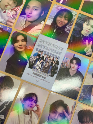 Голографические коллекционные карты Seventeen
