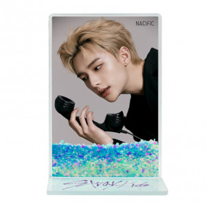 Переливающаяся фигурка Stray Kids Хенджин 1
