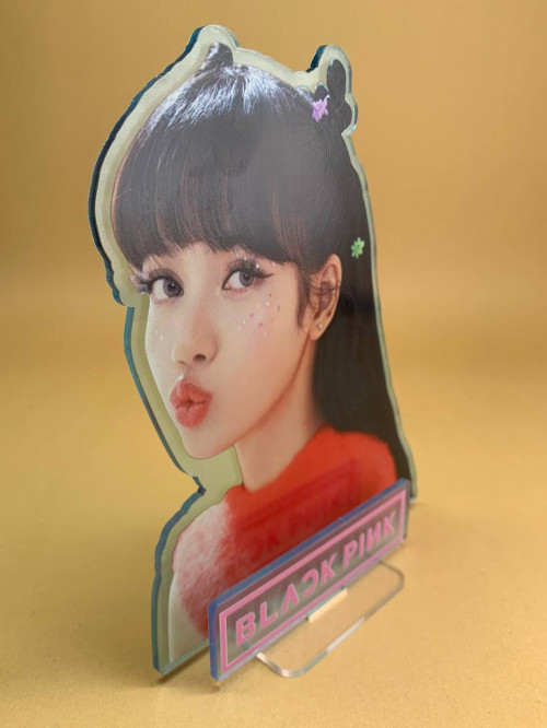 Фигурка BLACKPINK Лиса 772 из акрила – украшение вашей коллекции
