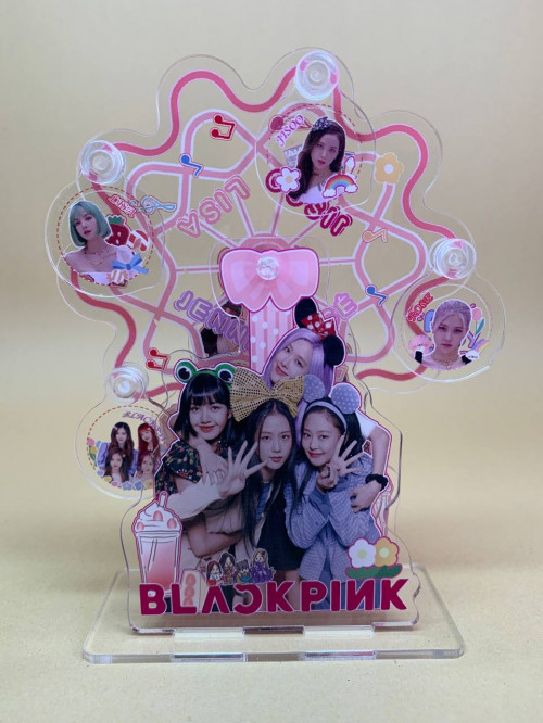 Акриловая фигурка-карусель BLACKPINK – блеск и стиль для фанатов

